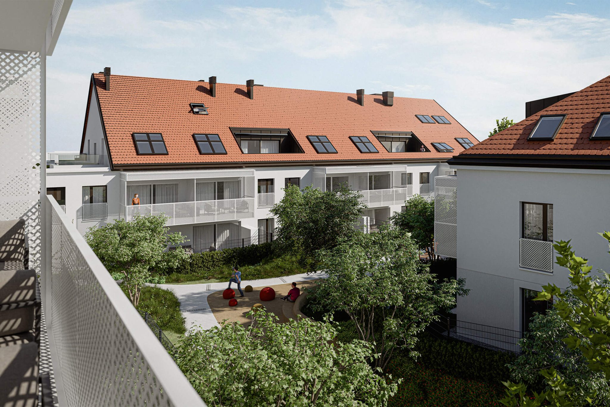 Pogled iz balkona na park, atrij večstanovanjskega objekta v Kamniku