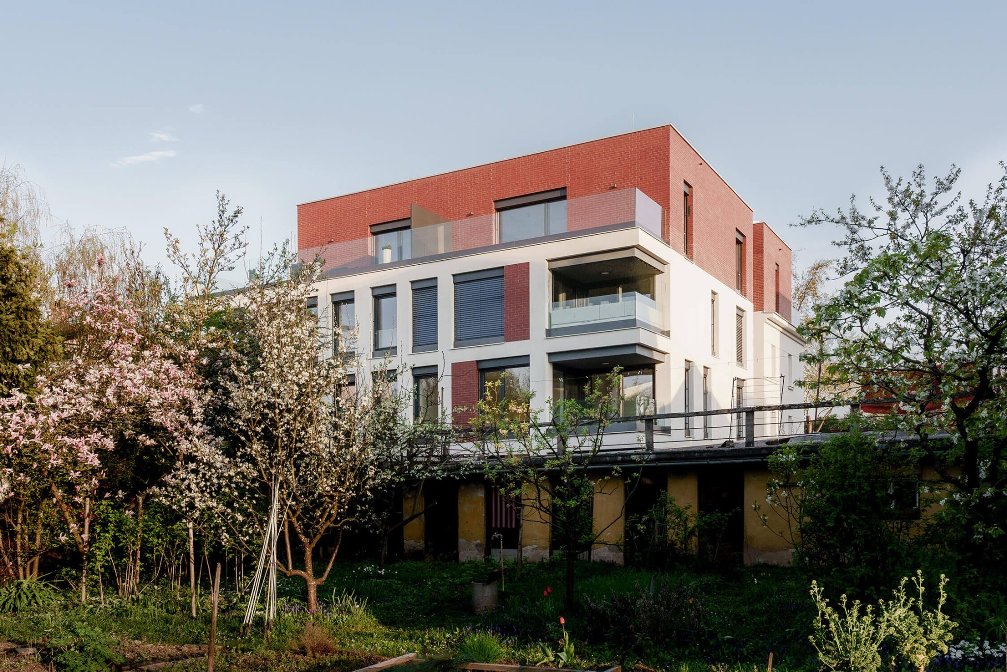 Večstanovanjski objekt ob Samovi ulici v Bežigradu, arhitekturna zasnova Archinauts